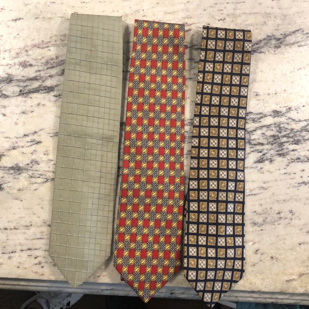 2 Ermenegildo Zegna ties & 1 Hugo Boss tie.